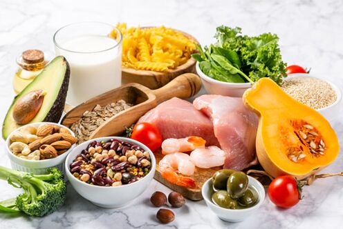 적절한 영양을위한 단백질이 풍부한 식품